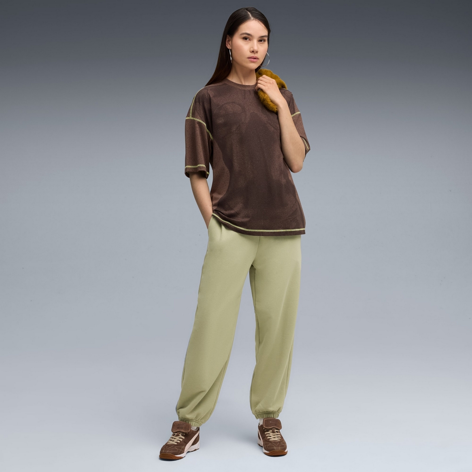 Spodnie dresowe damskie Puma WARDROBE ESS RELAXED TR CL zielone 62975382
