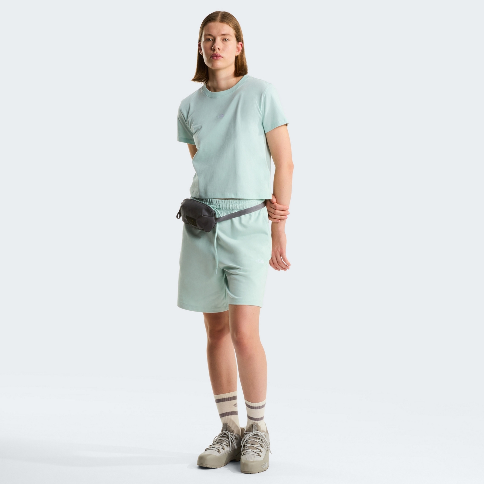 Spodenki dresowe damskie The North Face ESSENTIAL LIGHT RELAXED niebieskie NF0A8GQYG70
