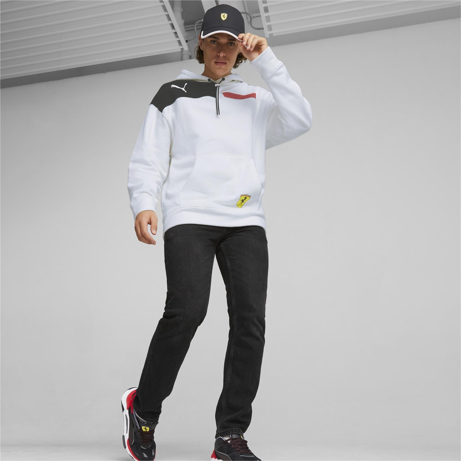 Czapka z daszkiem UNISEX Puma Ferrari SPTWR Race czarna 02400302