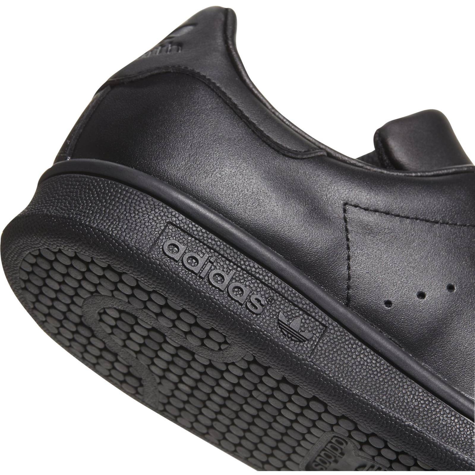 Buty sportowe m�skie adidas STAN SMITH czarne M20327