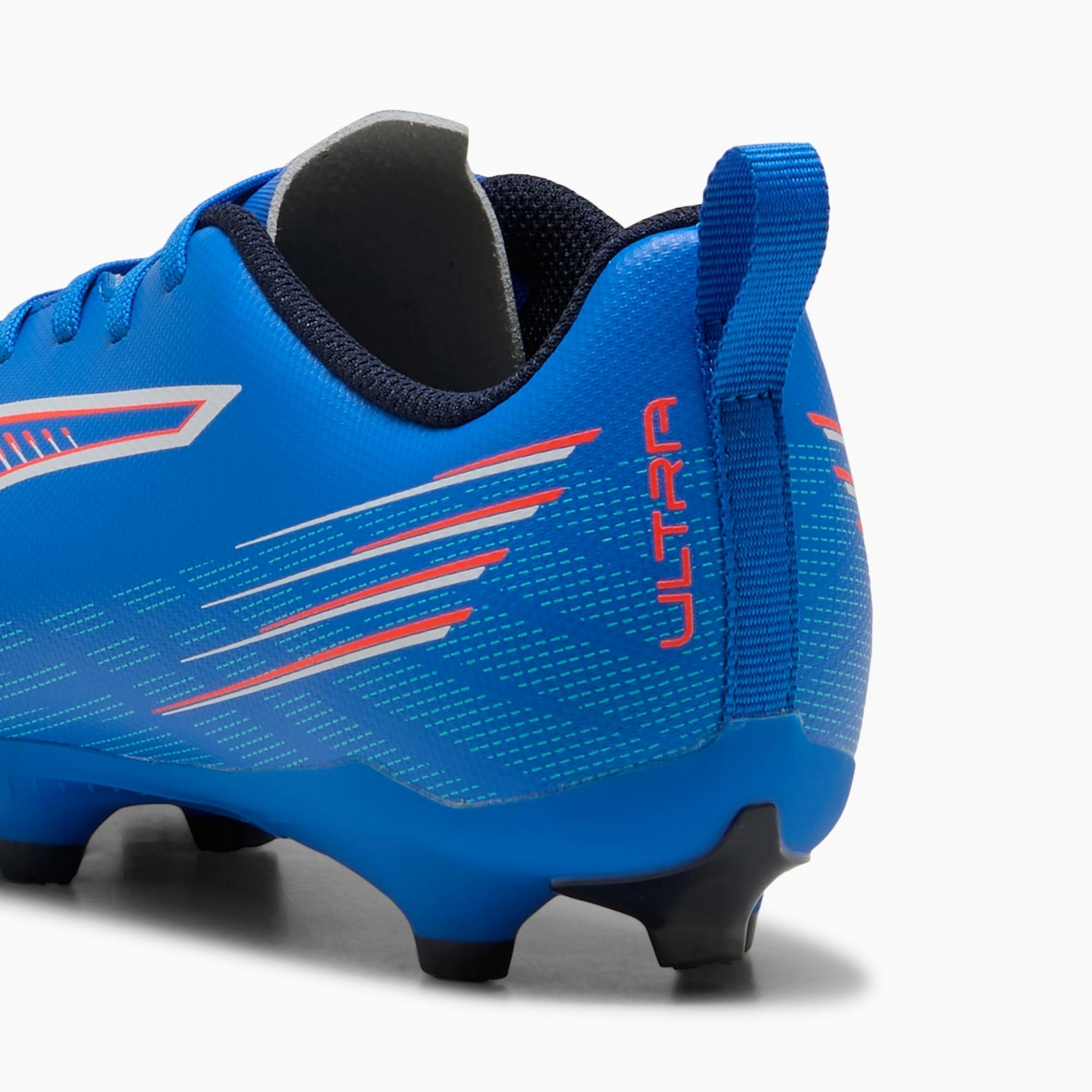 Korki chopice Puma ULTRA 6 PLAY FG/AG JR niebieskie 10853301