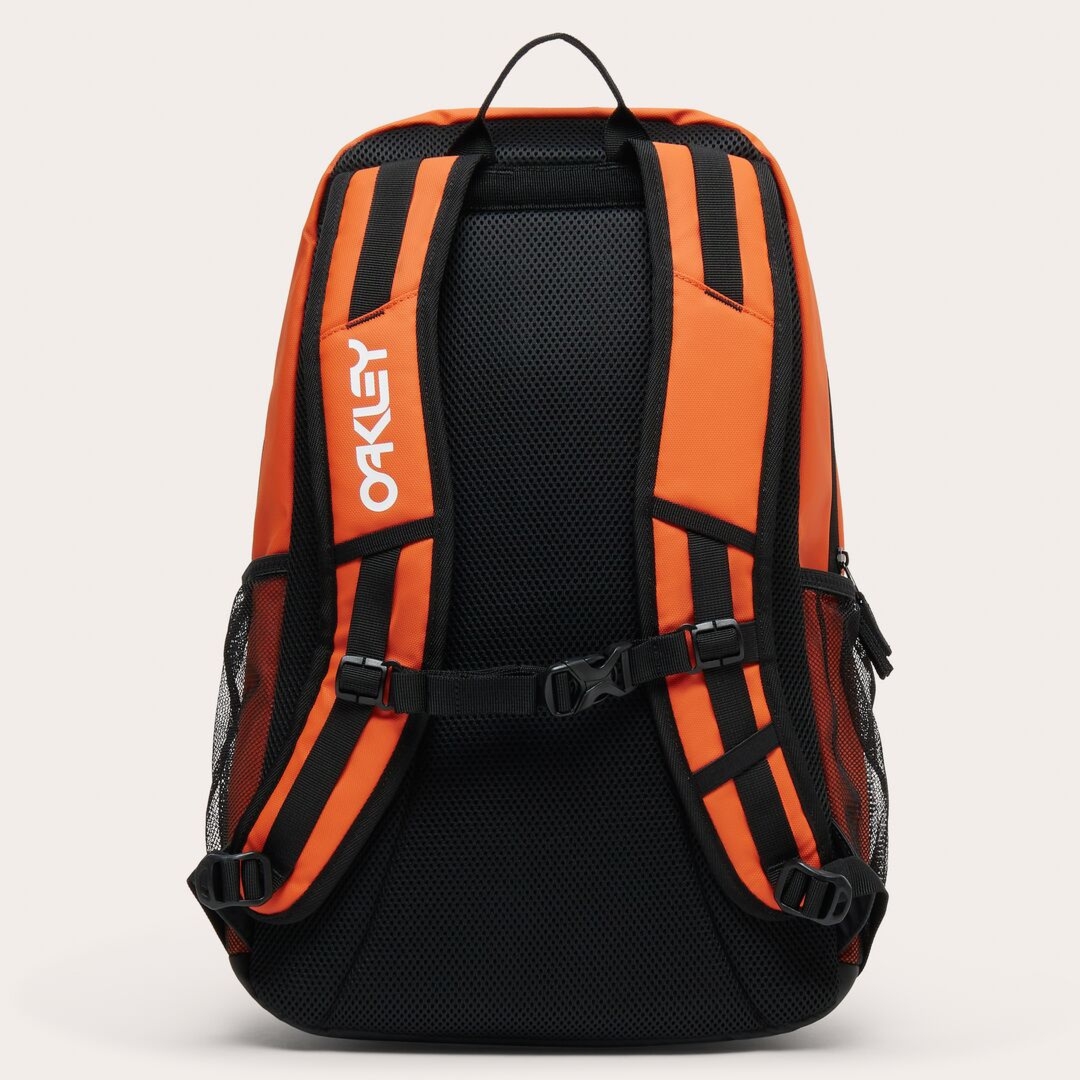 Plecak miejski unisex Oakley THE FRESHMAN SKATE 20 L pomara�czowy FOS901202-40O