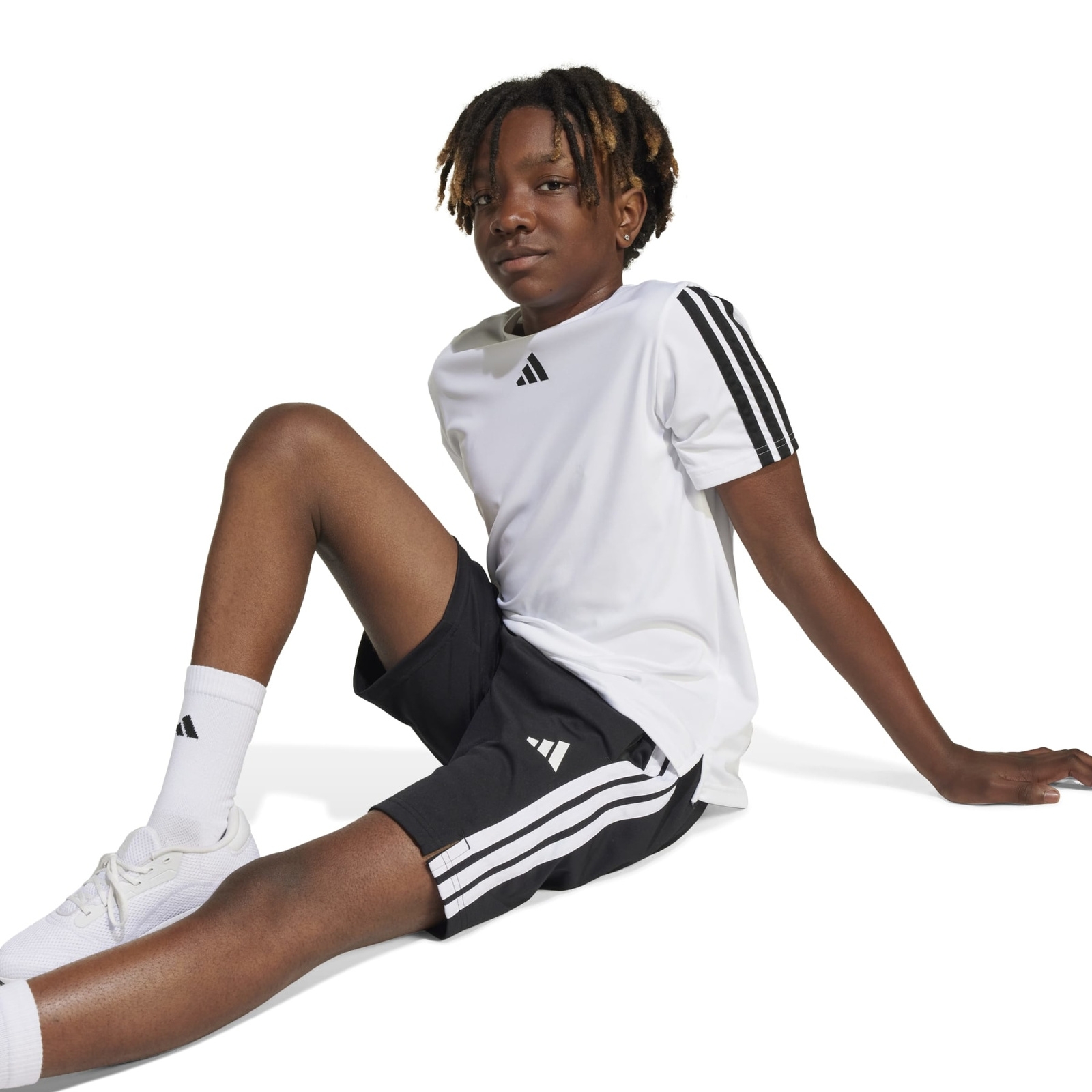 Szorty dziecice adidas TRAIN ESSENTIALS 3-STRIPES czarne JJ1038