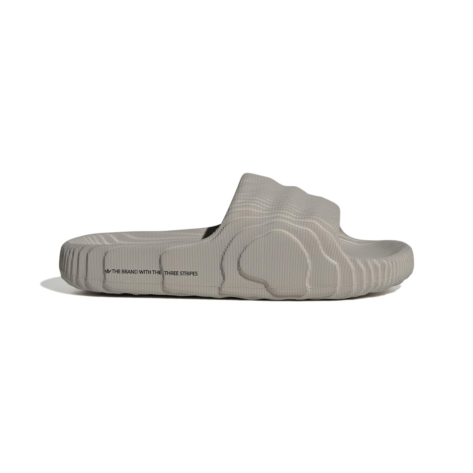 Klapki adidas Adilette 22 brzowe HQ4670