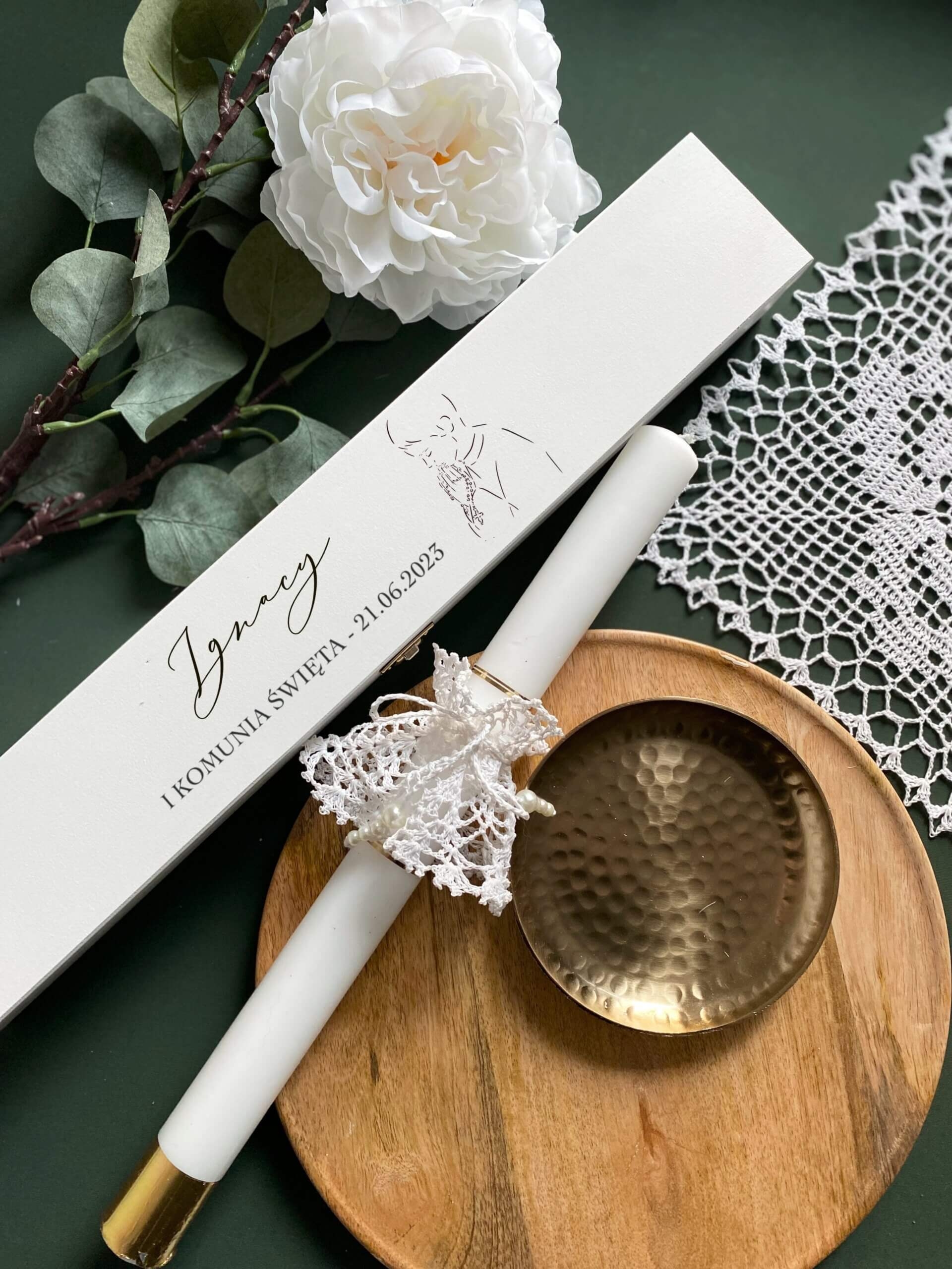 Drewniane pudełko na świecę na Komunię dla chłopca - świeca do Chrztu, ozdobna profitka do wyboru