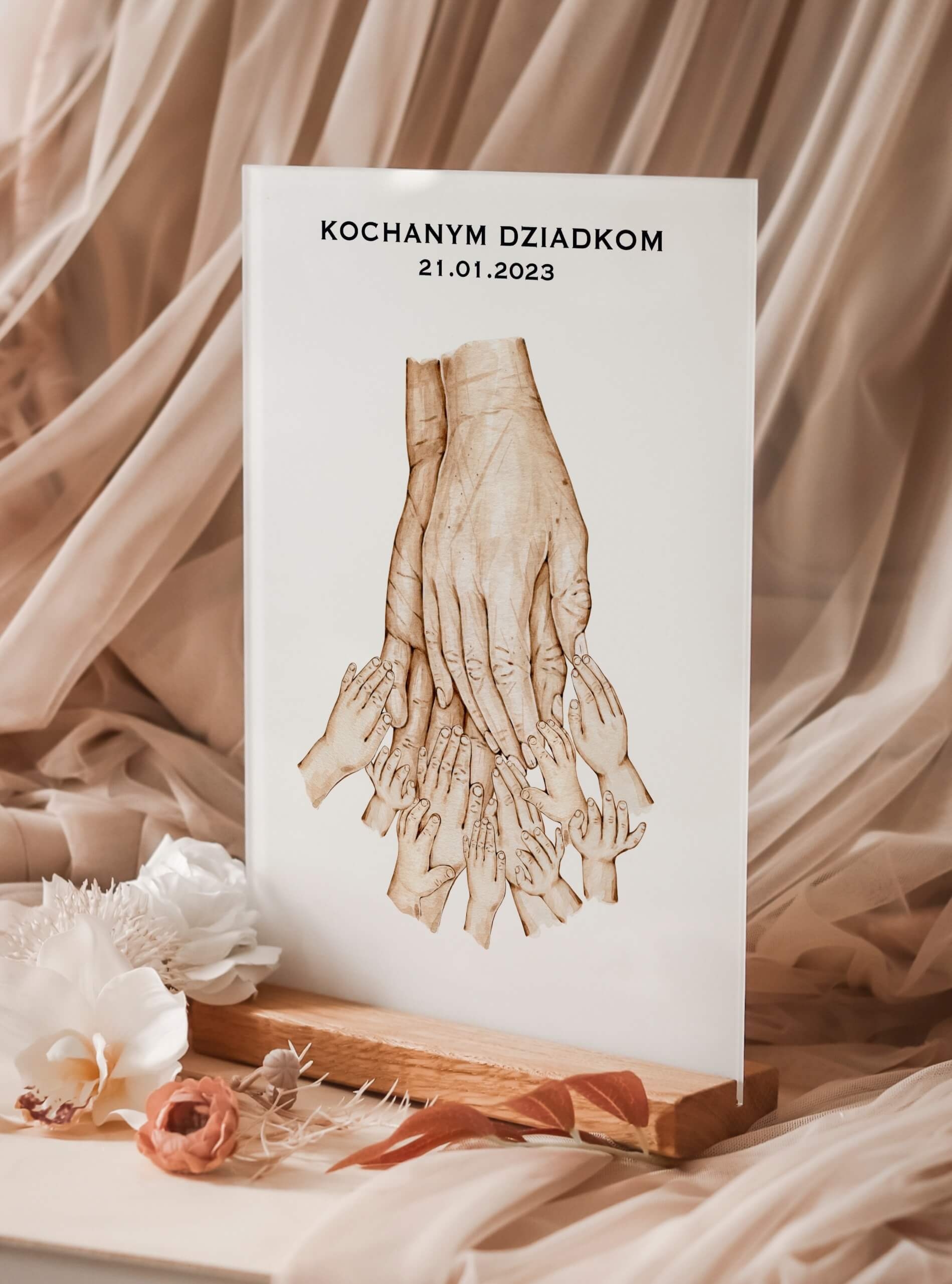 Wyjątkowy prezent dla babci/ dziadka - statuetka na szkle akrylowym DŁONIE (6-10 wnuków) 13x18