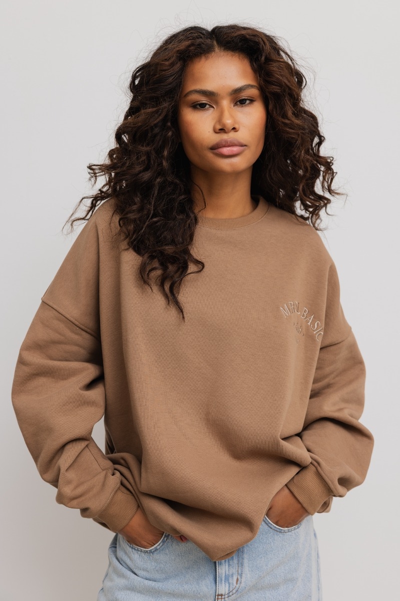 Bluza damska o kroju oversize z HAFTEM w kolorze CAMEL