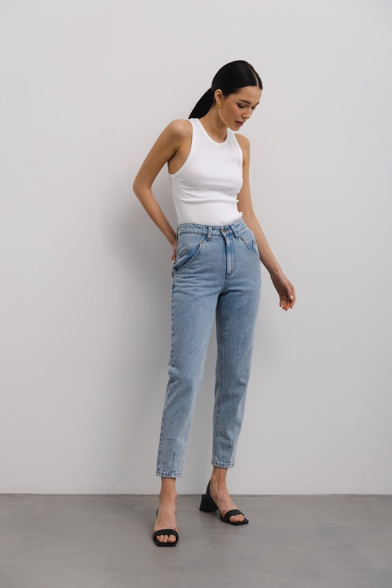 Spodnie jeansowe typu mom fit w kolorze CLASSIC BLUE JEANS