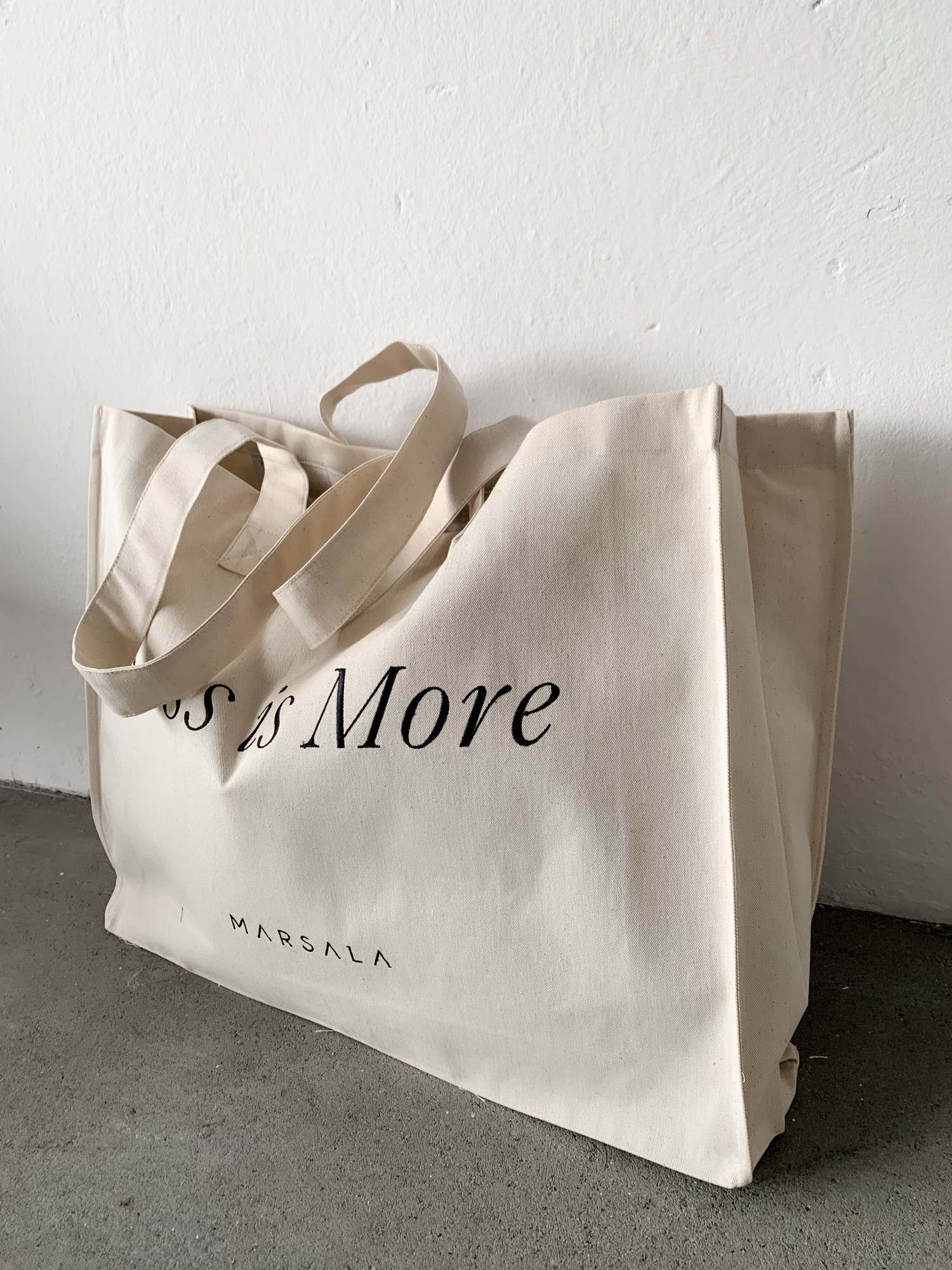Torba typu shopper bag beżowa large size LESS IS MORE haftowana