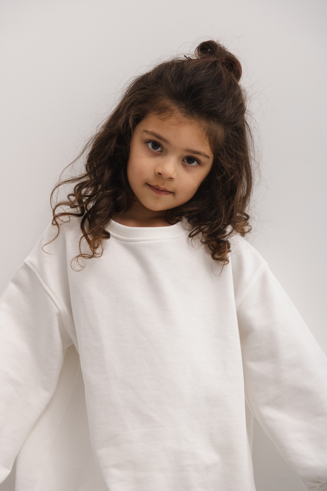 MINI bluza o luźnym kroju w kolorze OFF WHITE