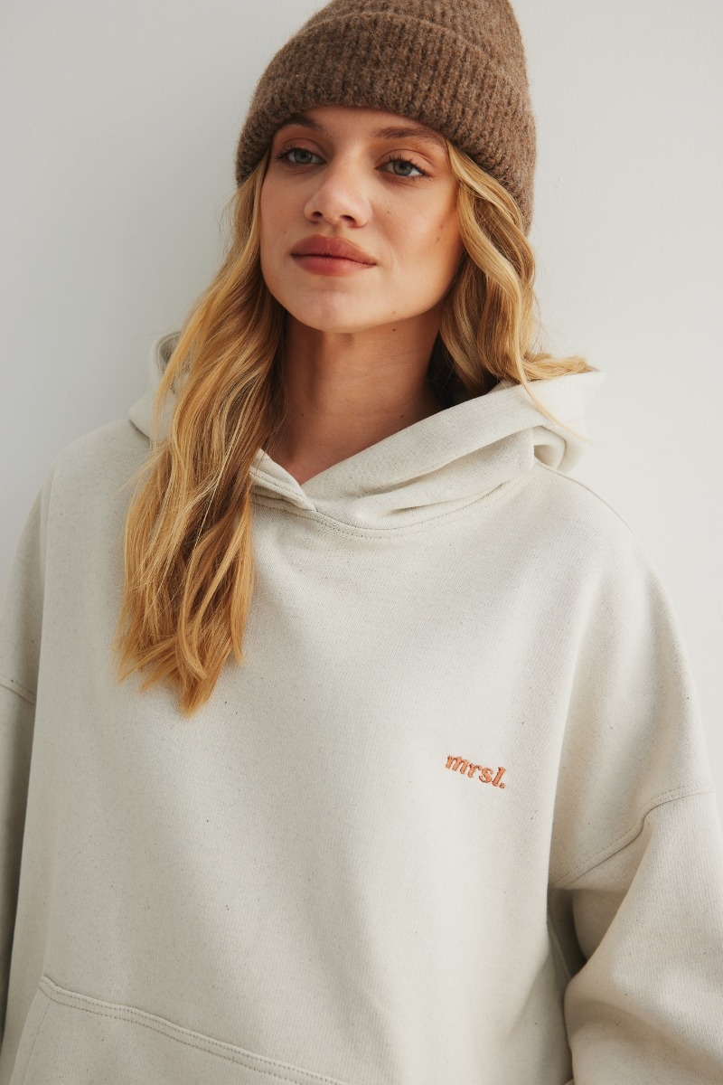 Bluza z kapturem i HAFTEM w kolorze IVORY