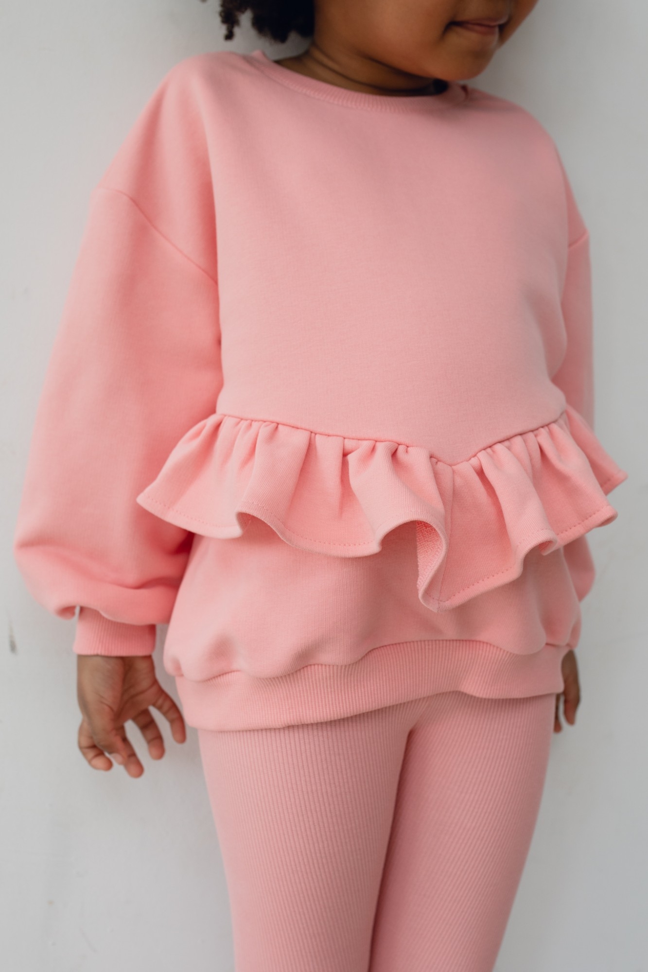 MINI bluza oversize z falbanką na dole w kolorze PASTEL PINK - ANGEL-80-86 (12