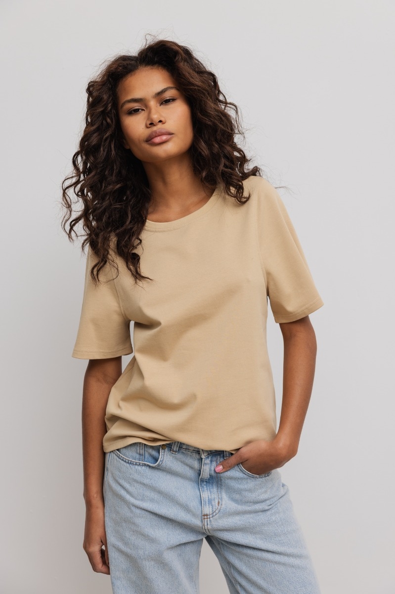 Damski T-Shirt w kolorze BEIGE - CAMAS