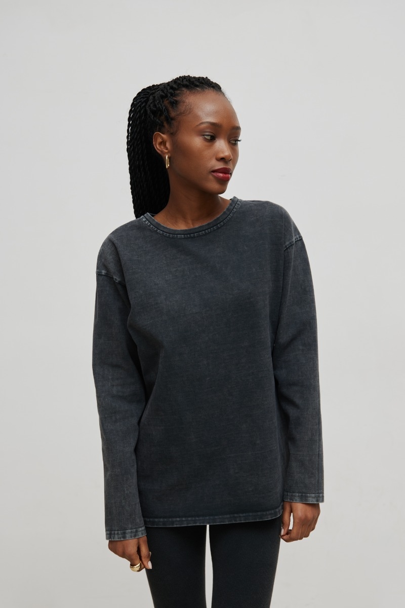 Klasyczny longsleeve w kolorze FADED GREY