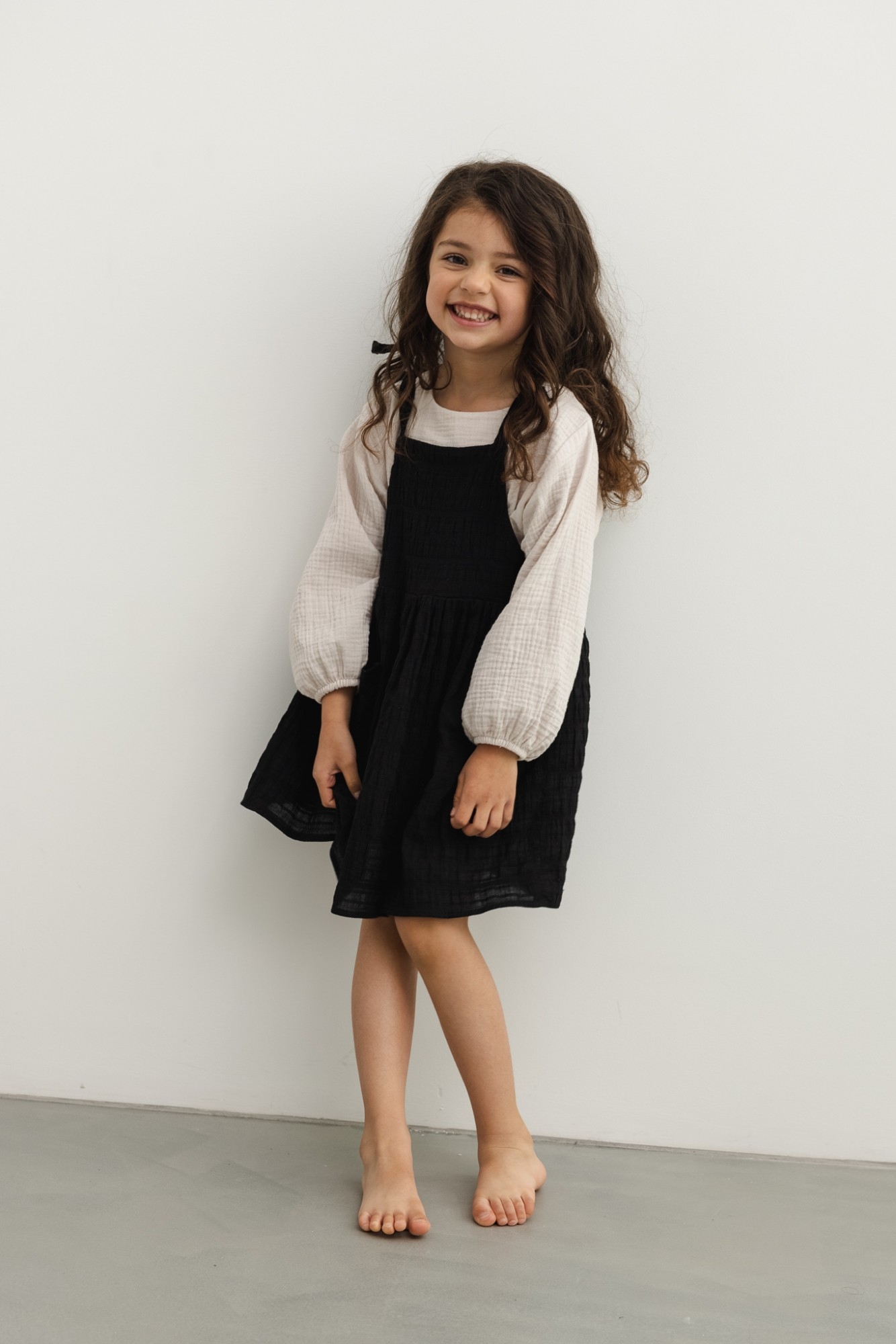 MINI sukienka bawełniana z kieszonką w kolorze TOTALLY BLACK - MIRABELL-80-86 (12