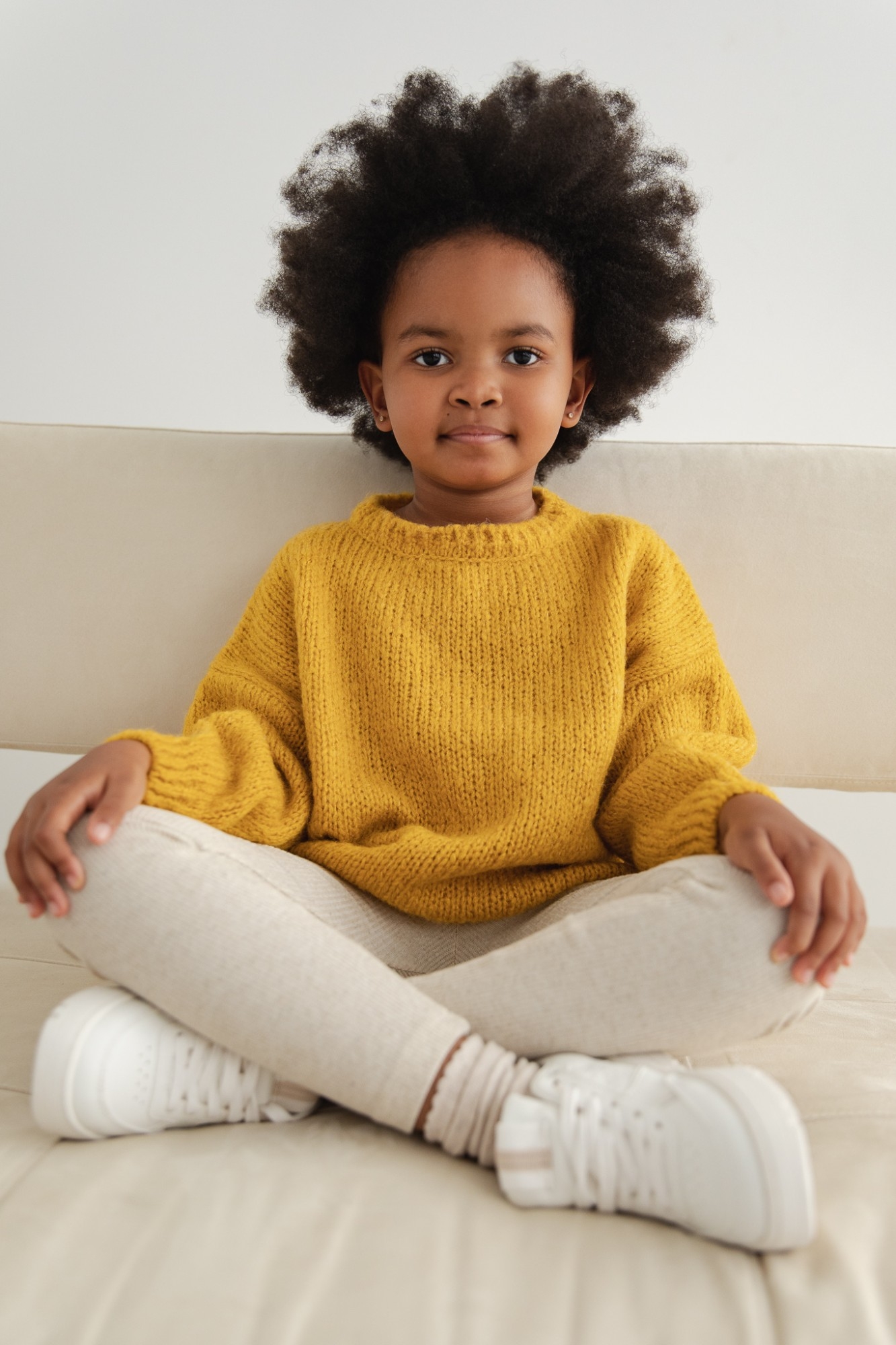 MINI Sweter oversize z bufiastym rękawem MUSZTARDOWY - RIVERO