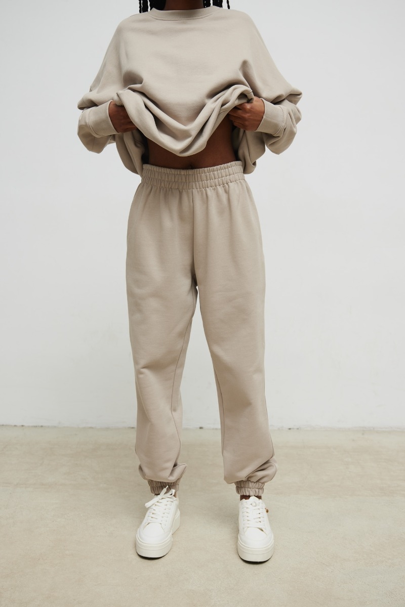 Spodnie dresowe typu jogger w kolorze BEIGE TONE  - STAGER