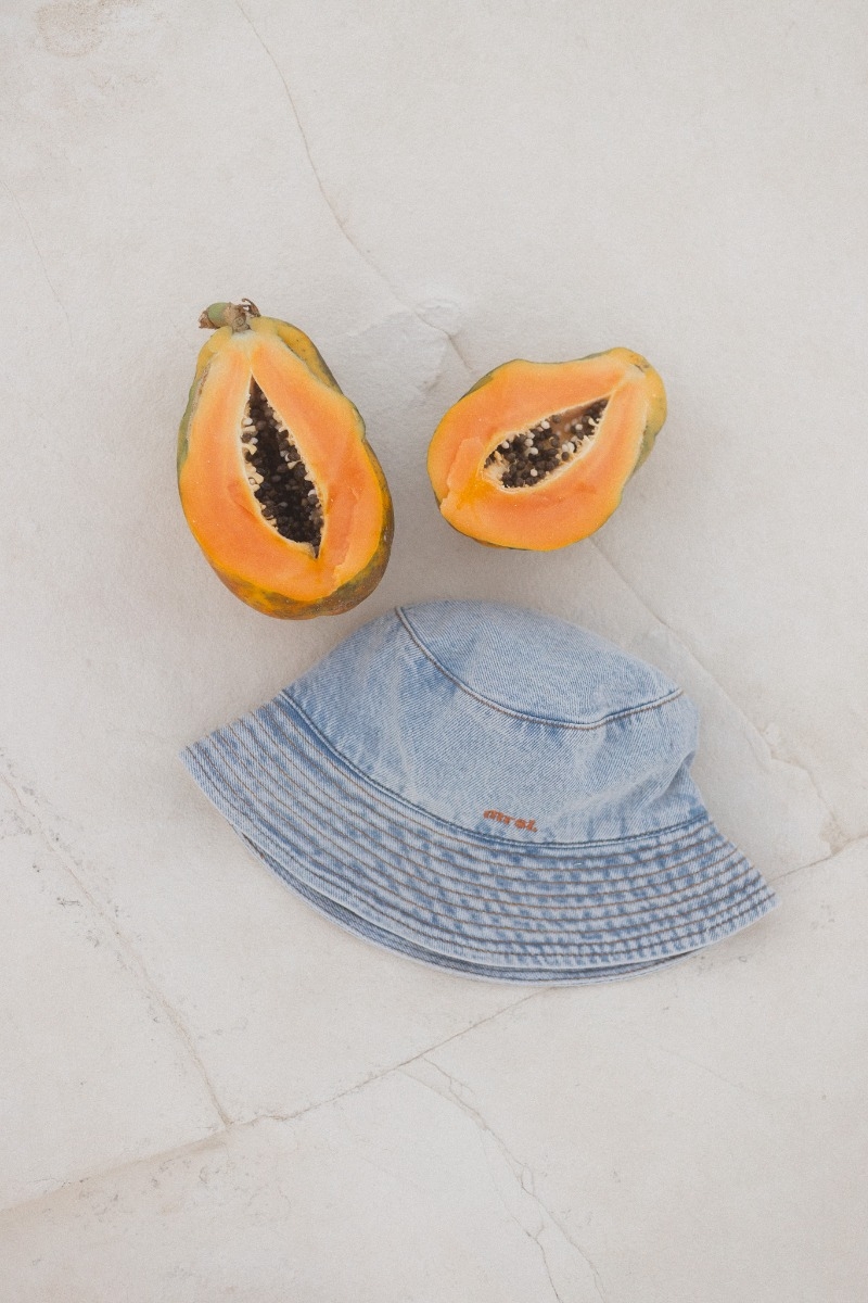 Kapelusz jeansowy z haftem LIGHT DENIM