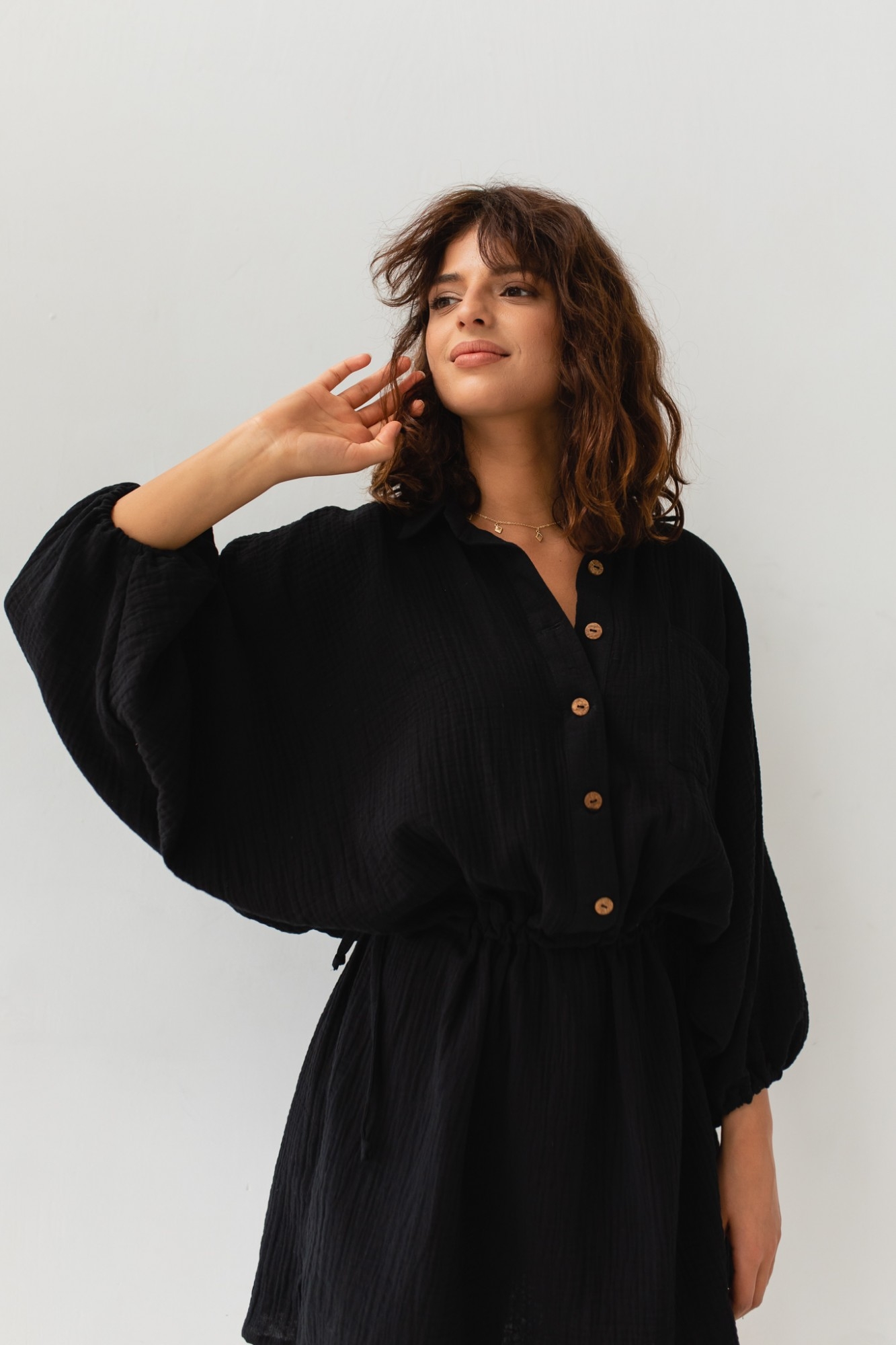 Sukienka typu kimono z muślinu w kolorze czarnym
