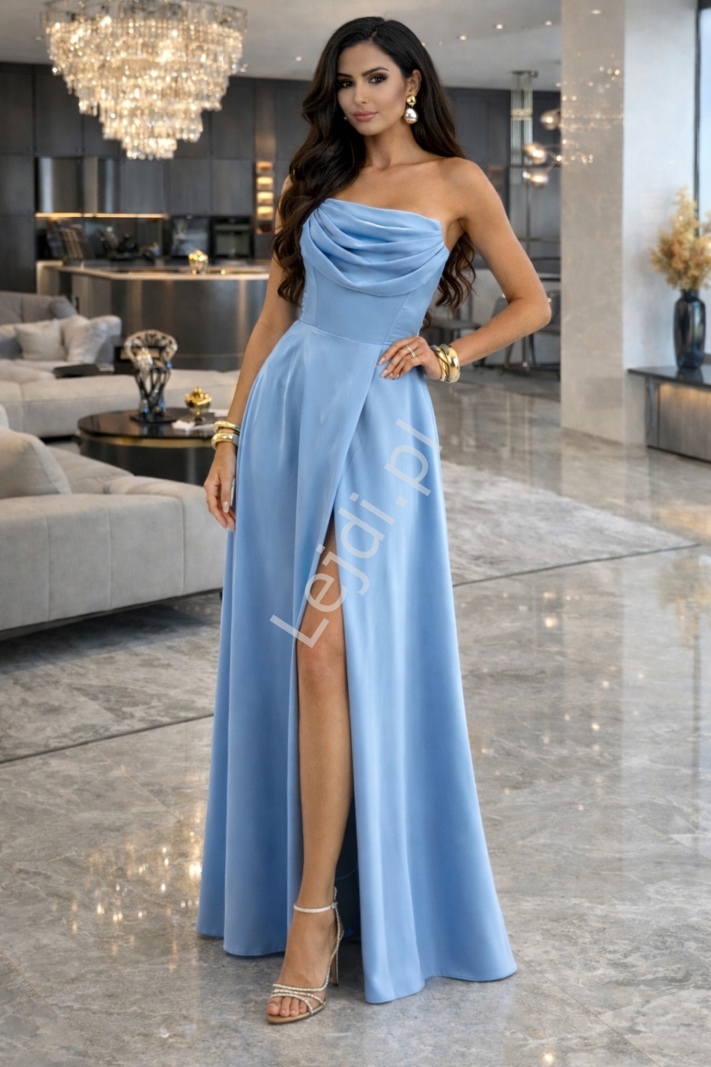 Sukienka na studni�wk�, wesele, sylwestra b��kitna SATYNOWA z drapowanym dekoltem rozkloszowana Rochel 2