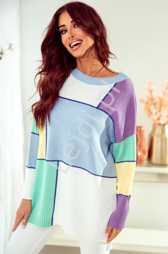 Image of Kolorowy sweter damski oversize Hello Sun w odcieniach lawendy, błekitu i ecru