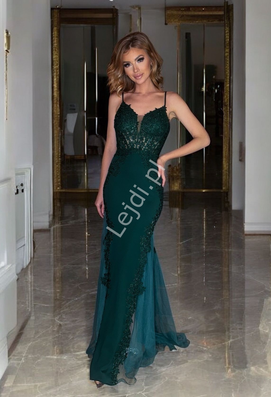 Zielona sukienka z gipiurą - zmysłowa suknia wieczorowa Lejdi.pl