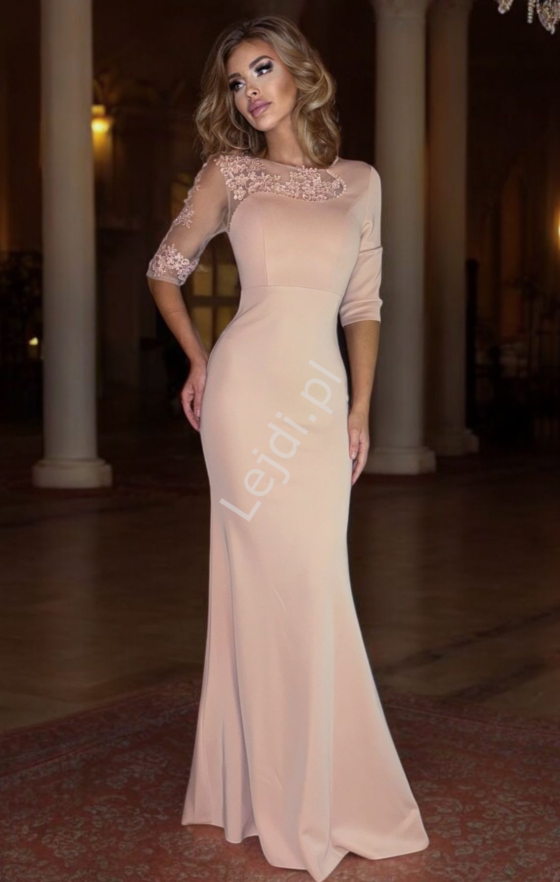 Beżowa elegancka sukenka dla mamy, świadkowej, druhny margot