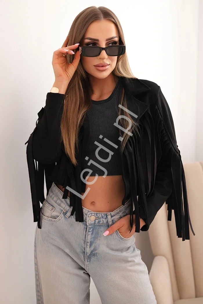 Czarna velvetowa kurtka damska z frędzelkami T4359