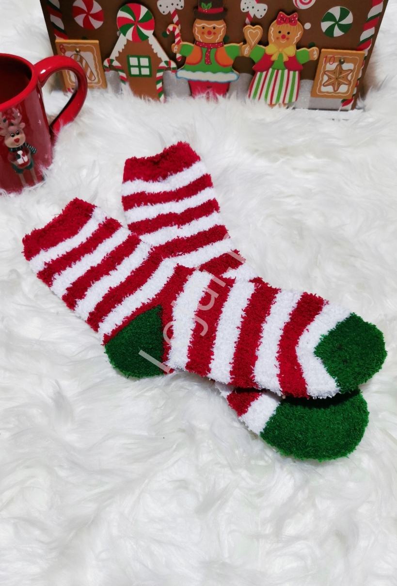 Świąteczne ciepłe skarpety z frotte w paski