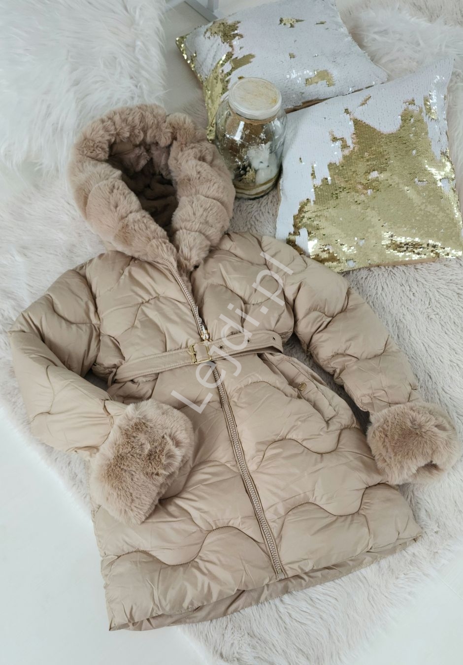 Gruby mega ciepły beżowy płaszcz dla dziewczynki z odpinanym futrem