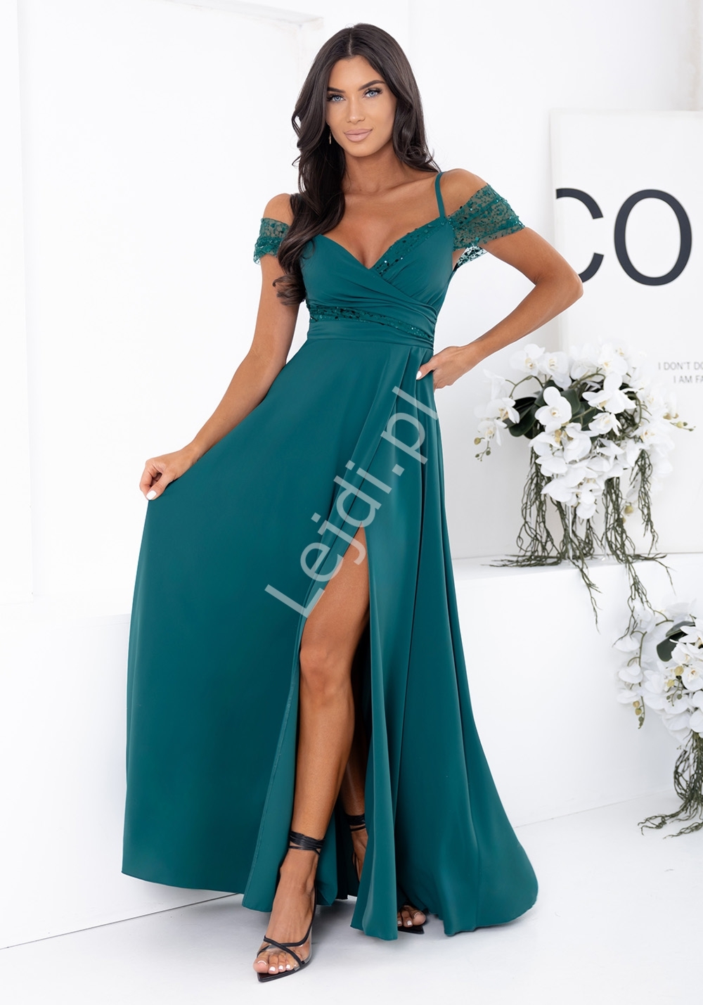 Sukienka na wesele , sylwestra 1117 Duet Walentina Cekin zielona