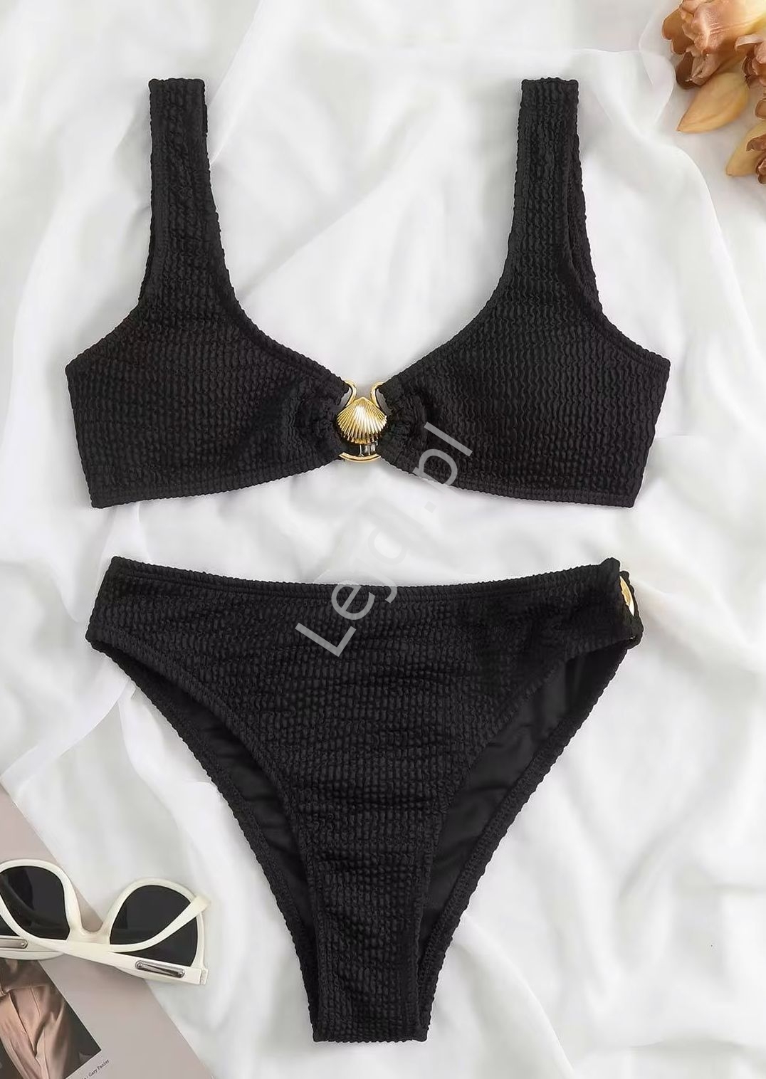 Bikini damskie ze złotą muszelką czarne