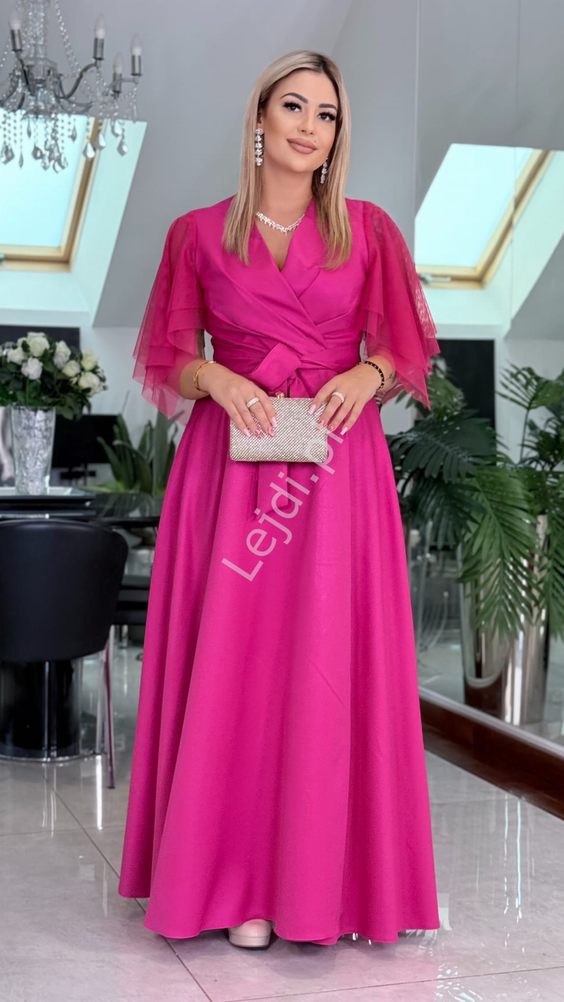 Sukienka na wesele magenta Evita wyszczuplaj�ca z rozci�ciem Plus Size ciemno r�zowa fuksja