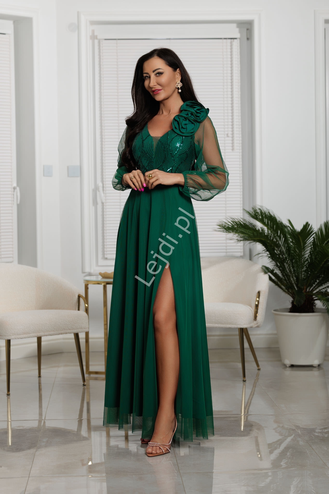 Butelkowo zielona sukienka wieczorowa z długim rękawem na karnawał, studniówkę Stella Polski Producent