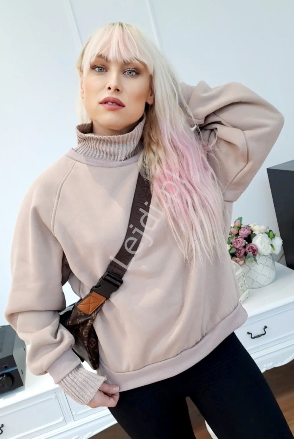 Stylowa bluza damska z swetrowymi wstawkami w kolorze be�owym 3647