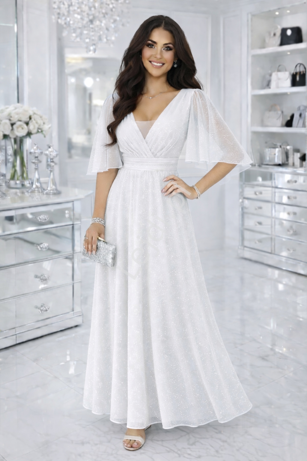 Sukienka wieczorowa bia�a z brokatem z r�kawem motylkiem 654