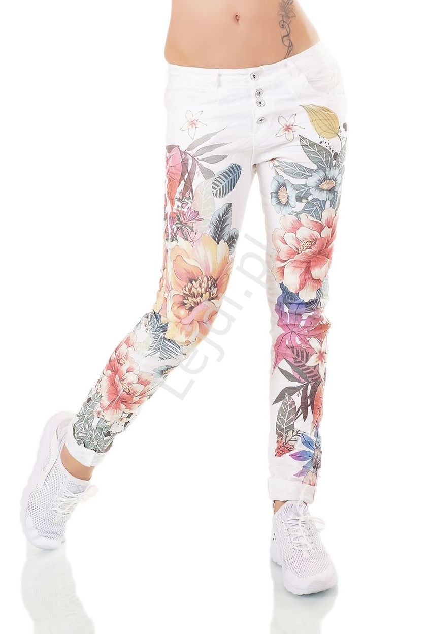Image of Białe spodnie w kwiaty, modne spodnie jeansowe baggy w kwiaty