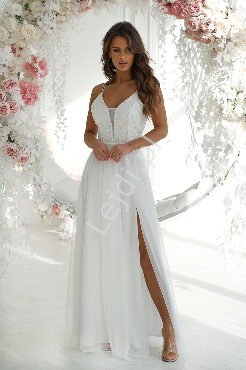 Image of Biała suknia ślubna z odkrytymi plecami, tiulowa sukienka ślubna na cienkich ramiączkach HB300