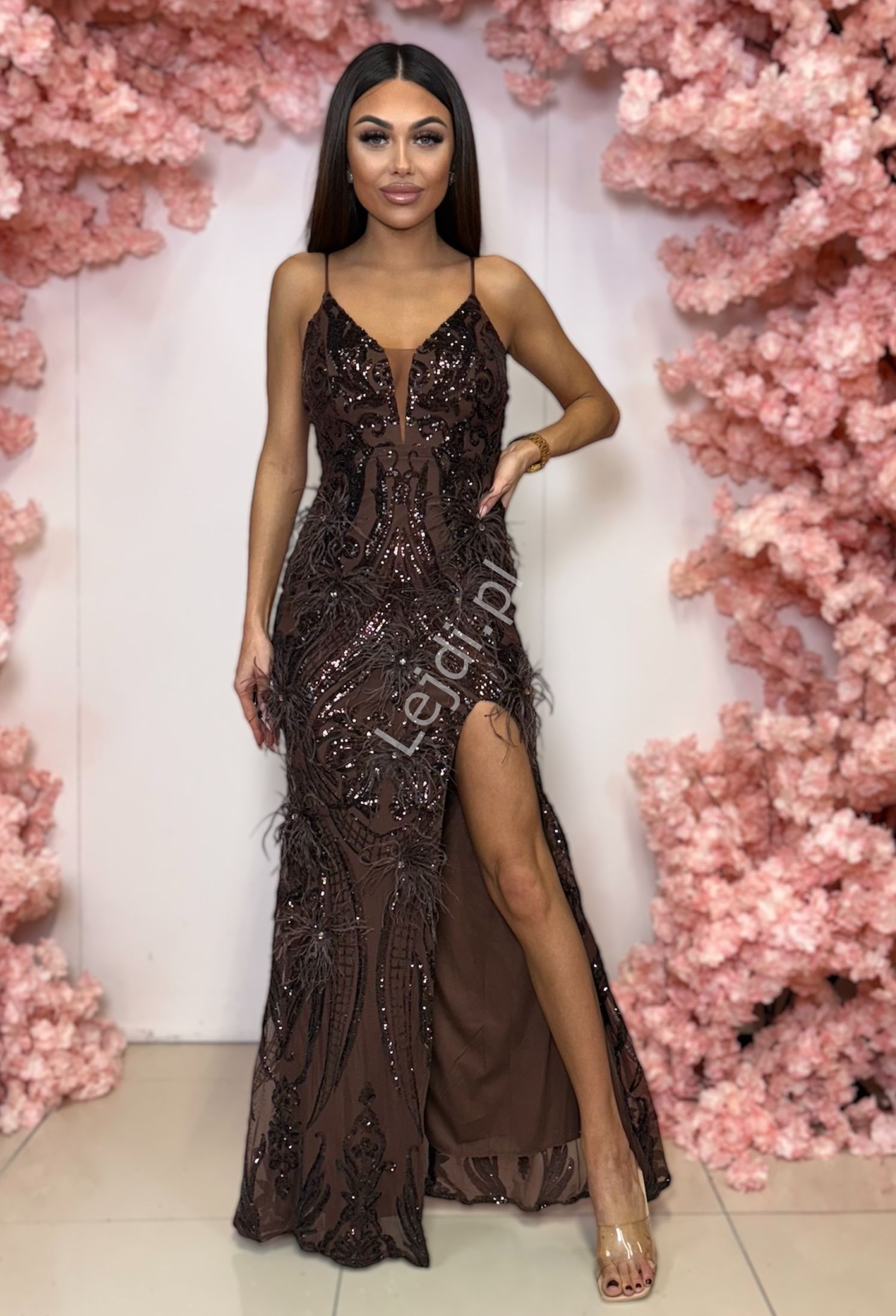 Sukienka na studniówkę, sylwestra z piórkami , dopsaowana brązowa Laura