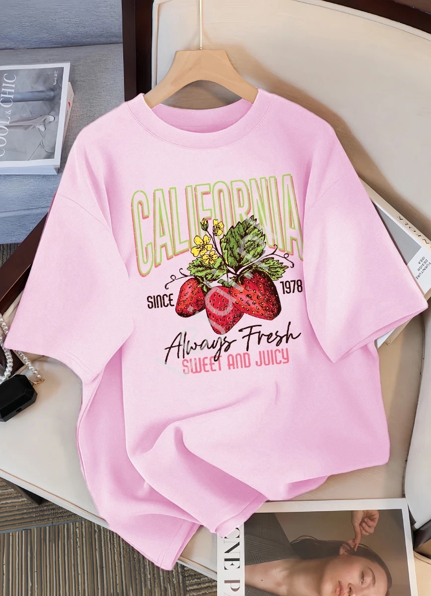 Koszulka damska nadruk truskawka, Strawberry na plecach jasno różowa California