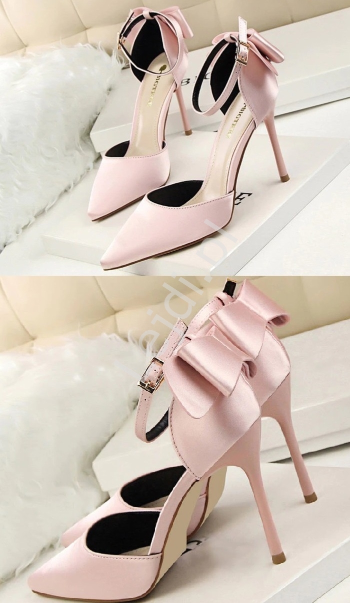 Jasno różowe sandały z kokardą z tyłu 7607