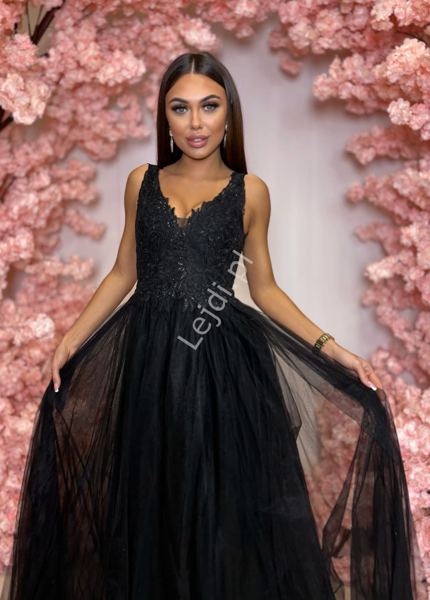 Sukienka na studniówki, bale Princess z gipiurową koronką krój księżniczka Nela