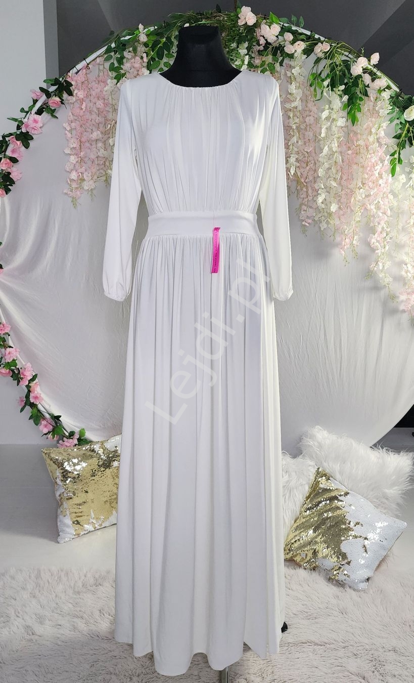 lubna skromna sukienka o wyszczuplajcym kroju, minimalistyczna sukienka lubna, elegancka suknia ecru