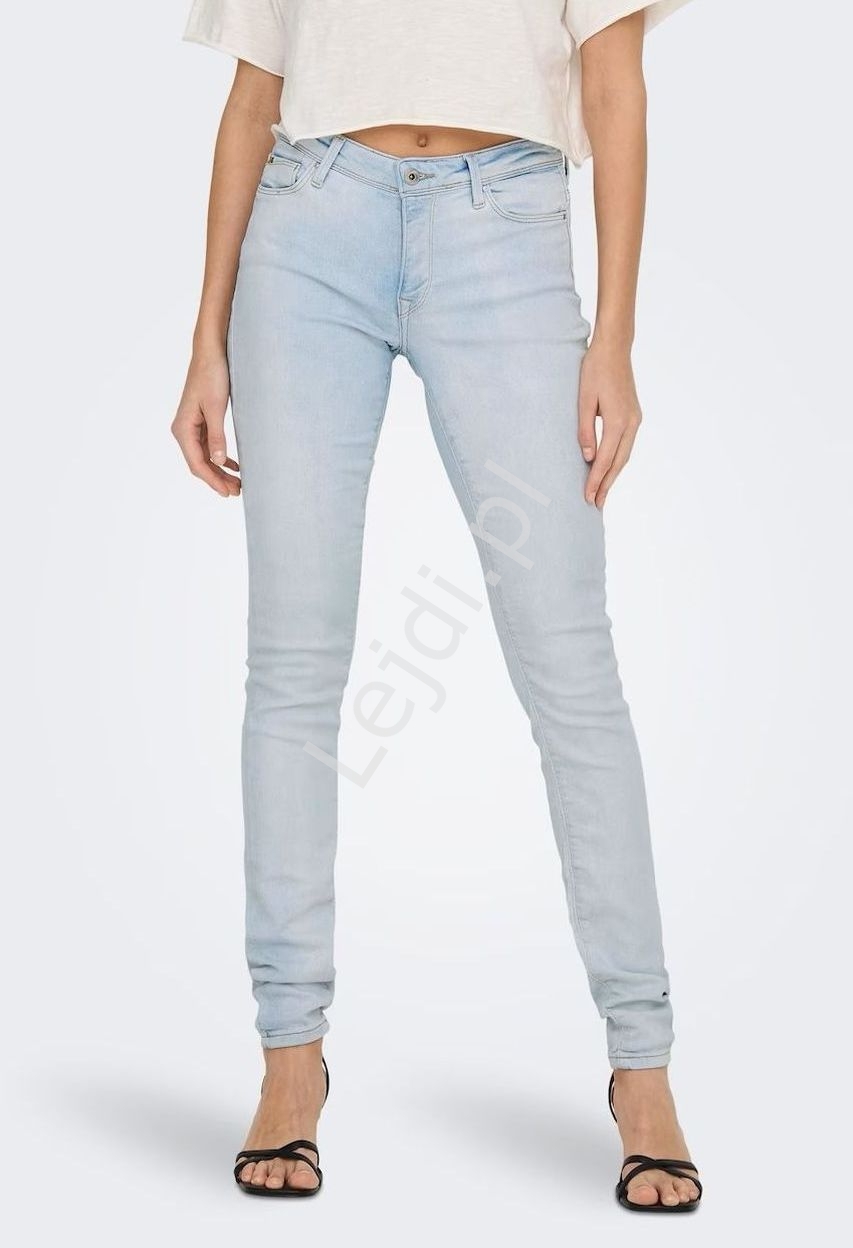 Image of Jasno niebieskie jeansy Only Shape up, elastyczne jeansy modelujące sylwetkę 5851