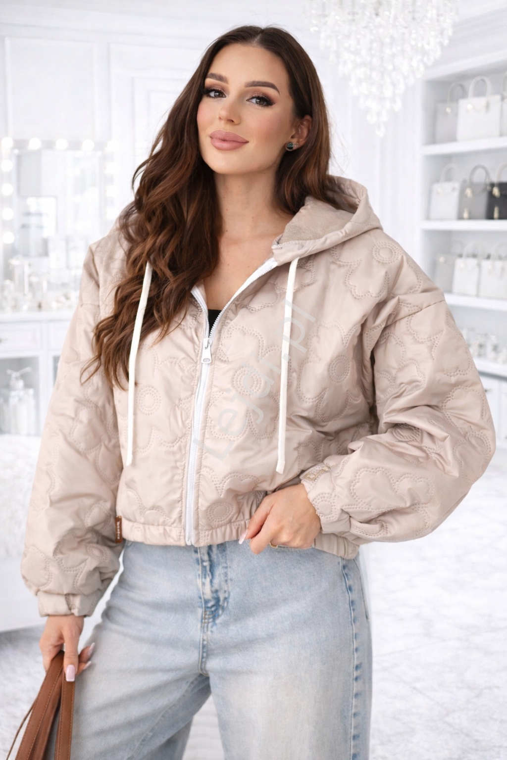 Kurtka damska pikowana kwiatkami z kapturem i bufiastym rękawem złoty beż wiatrówka, przejściowa 5768