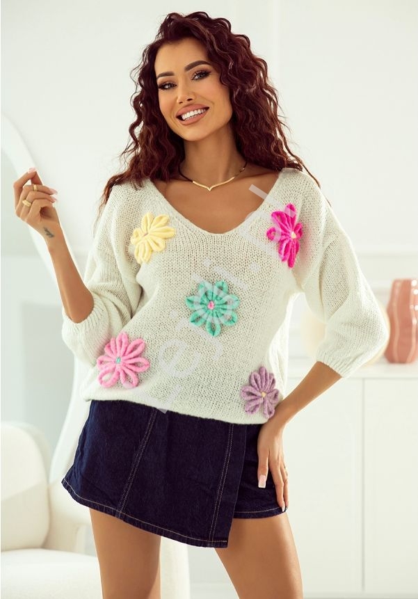 Image of Sweter oversize z kwiatkami Daisy Daze ecru Polski Producent