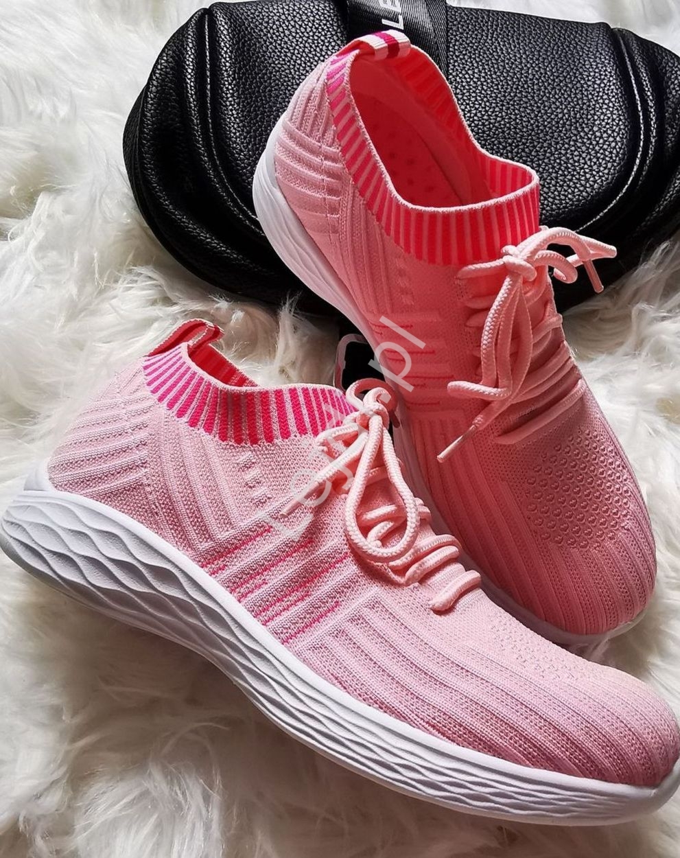 Bardzo lekkie rowe buty sportowe damskie 8162