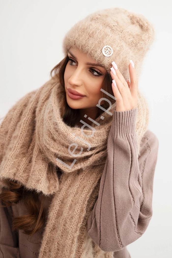 Komplet zimowy czapka i szal CZ3