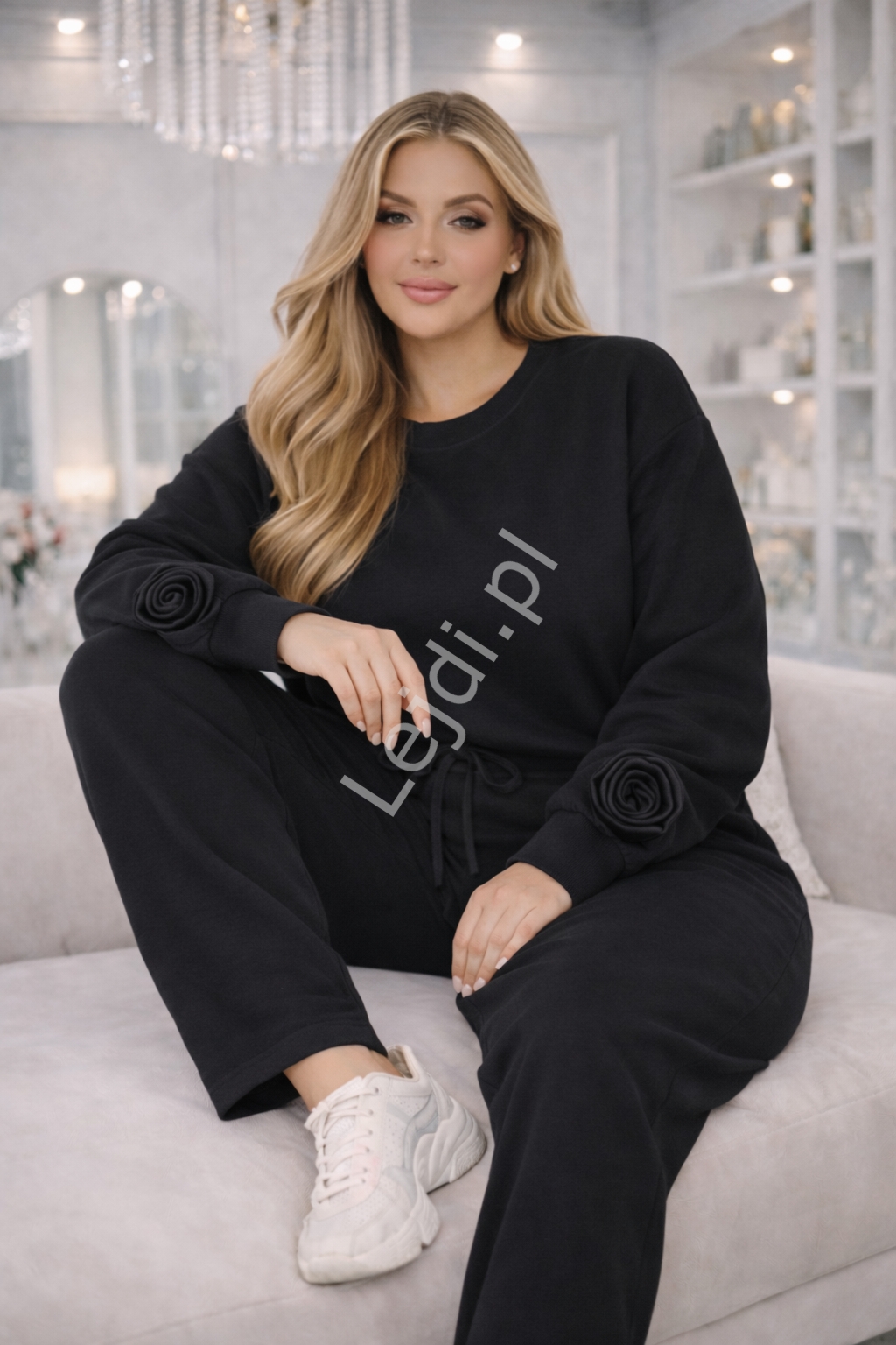 Komplet damski z r� na r�kawie czarny