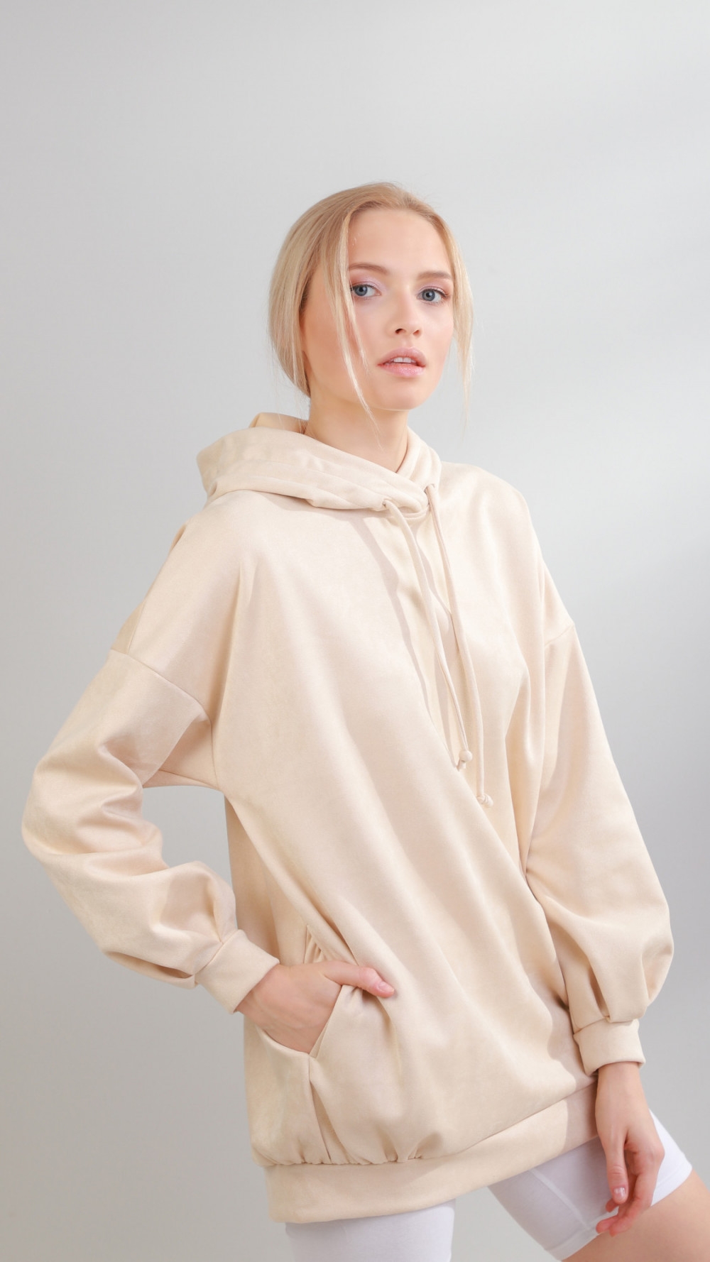 Bluza z kapturem zamszowa Luna kremowy 058